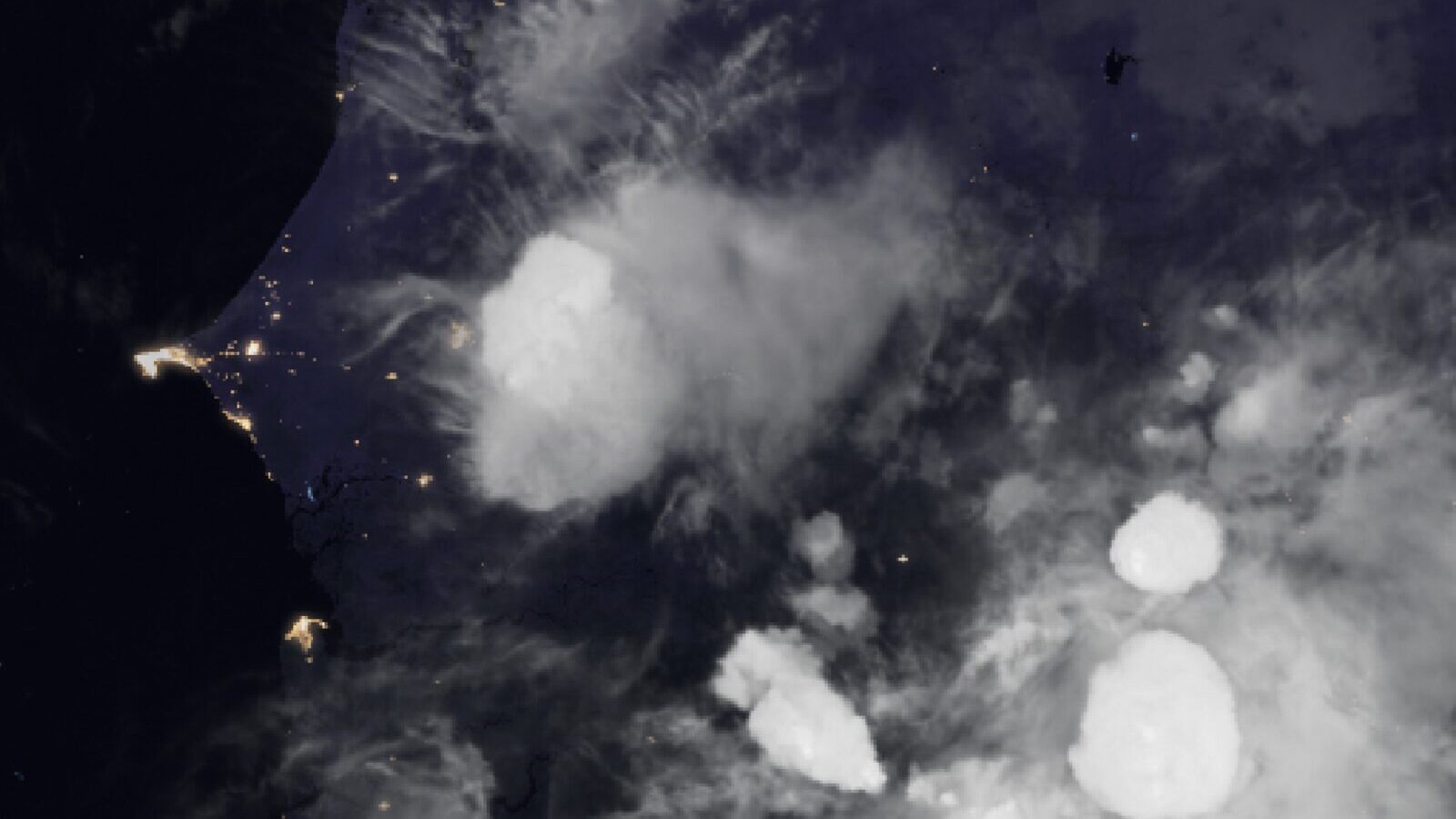 Le ciel au-dessus du Sénégal vu par le satellite Meteosat, 27 septembre à 1 h